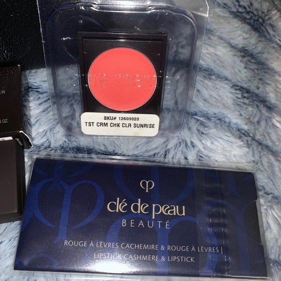 Makeup bundle - Picture 7 of 11